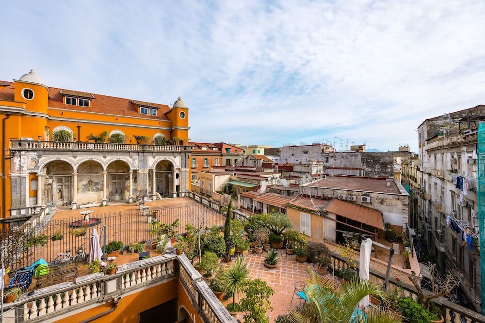 Palazzo Maddaloni Sweet Home By Napoliapartments