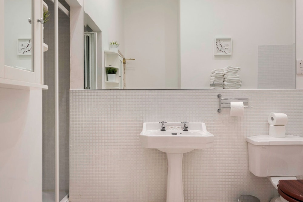 Metrostays - O'Connell Street 84-1