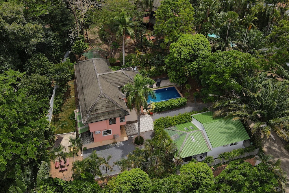 Idyllic Villa Hillside near Big Buddha