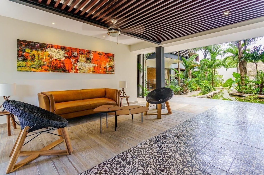 Melittas Stylish 2Bed,2Bath-Condo Near Beach - 6 Guests