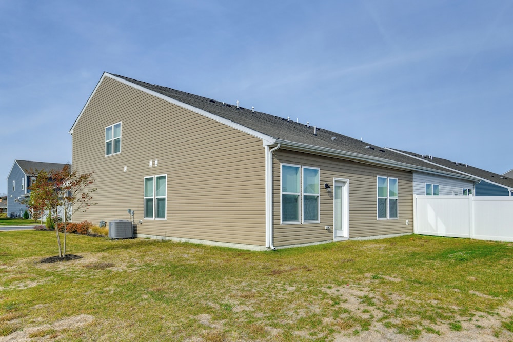 5 Mi to Bethany Beach: Home w/ Pool + Gym Access!