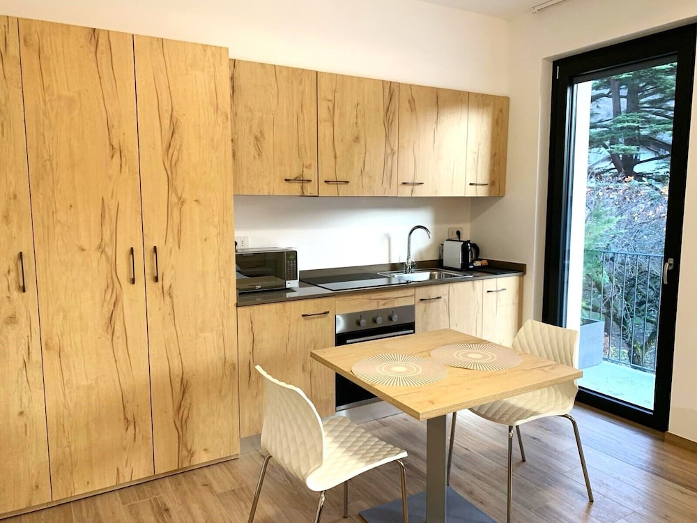 Bernina Suites -2min walk to Bernina Exp