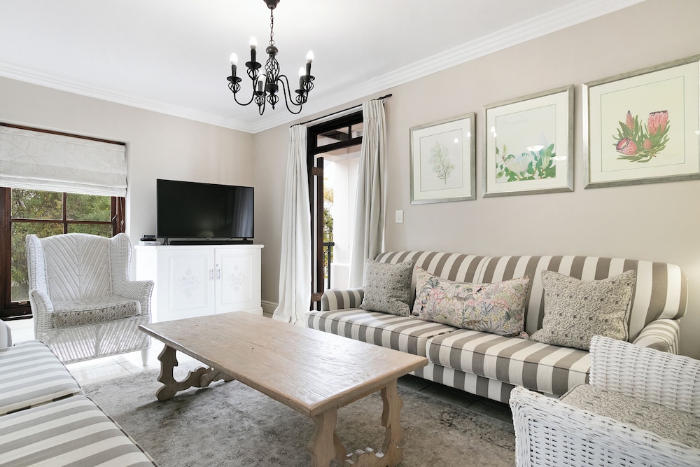Winelands Golf Lodges at De Zalze