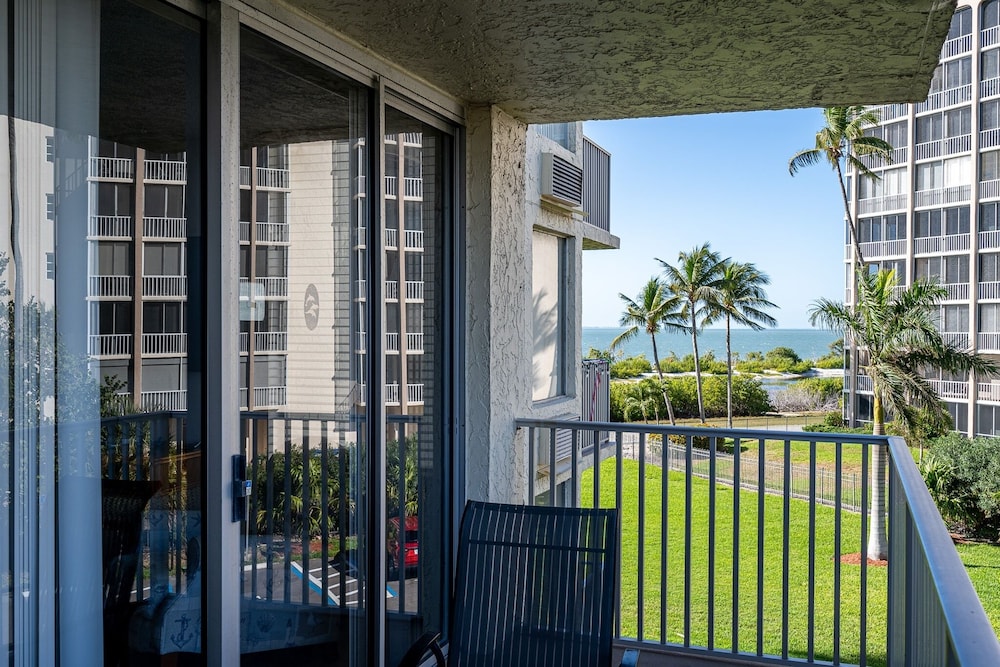 ~ Estero Beach And Tennis 208a ~ Gulf Front Condo In Paradise! 1 Bedroom Condo by RedAwning