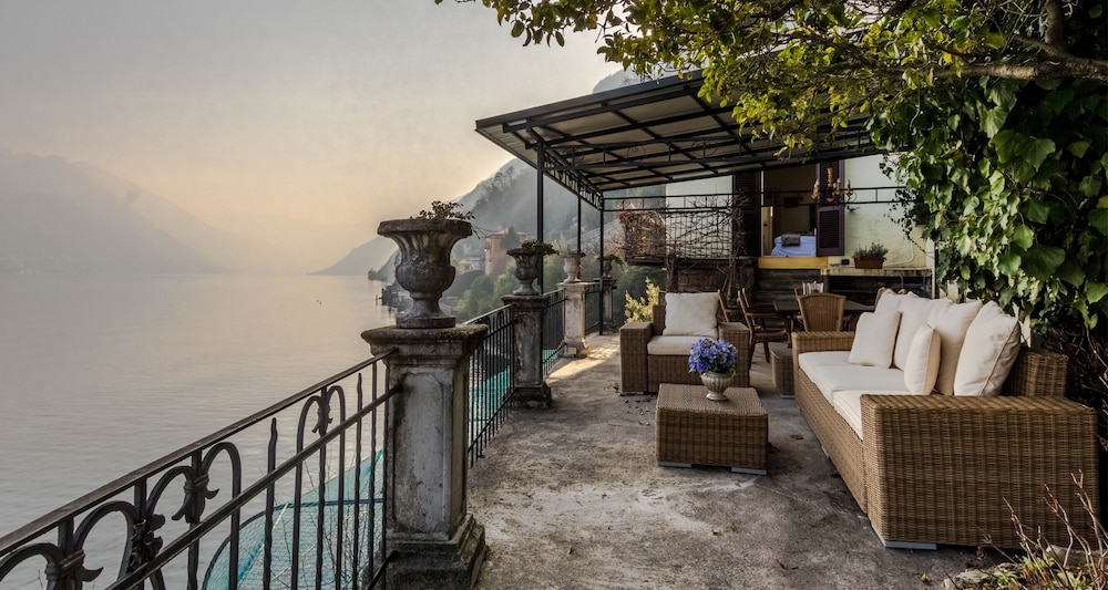 JOIVY Villa Anna Como Lake