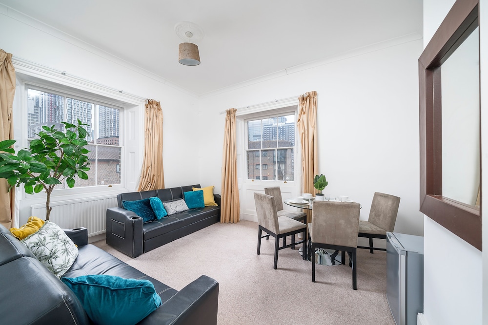 Skyvillion Canary Wharf Serenity