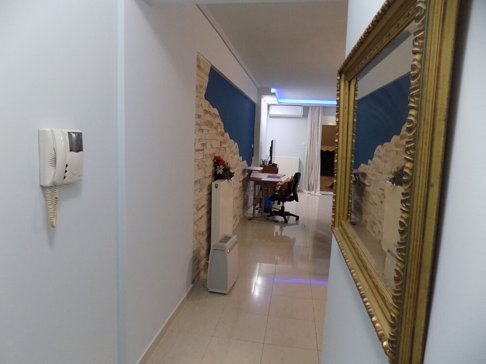 Natalys 2 Bd Gorgeous Apt in Volos