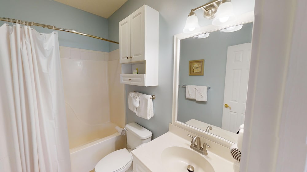 Magnolia Place 4695-103 2 Bedroom Condo