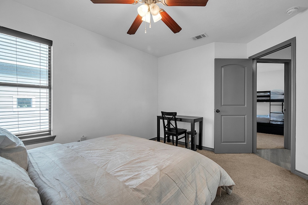 Relaxing College Station Retreat With Hot Tub 3 Bedroom Home