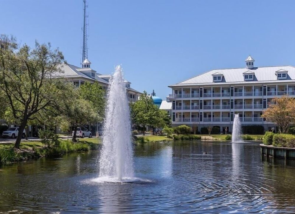 Sunset Island - 39 Fountain Drive West 3f 3 Bedroom Condo