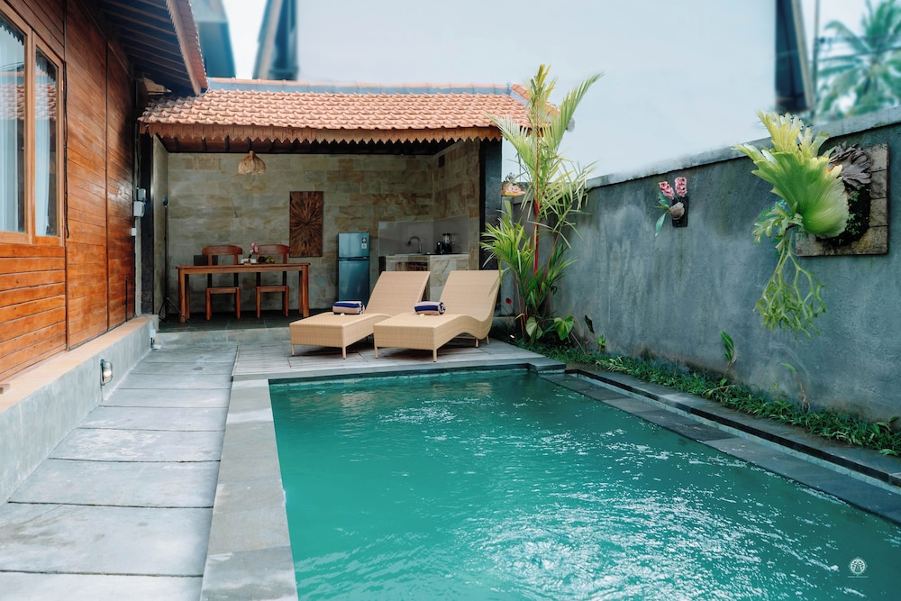 Uma Sunset Villa