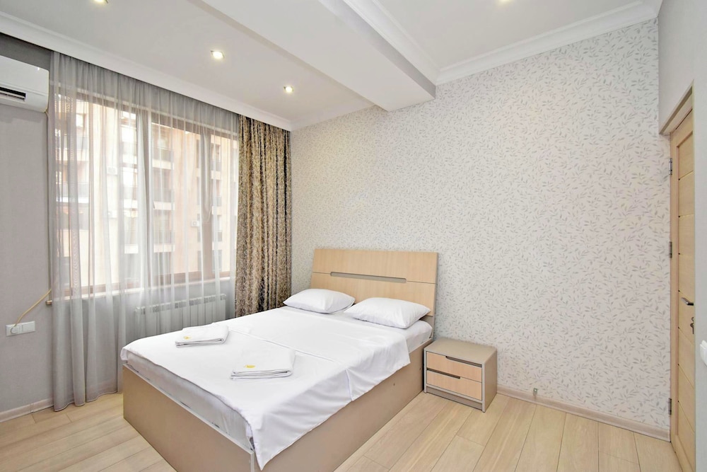 Apartment by Luxe Group TT113