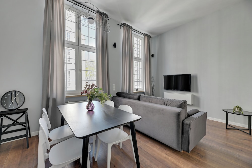 Old Town Mariacka by Downtown Apartments