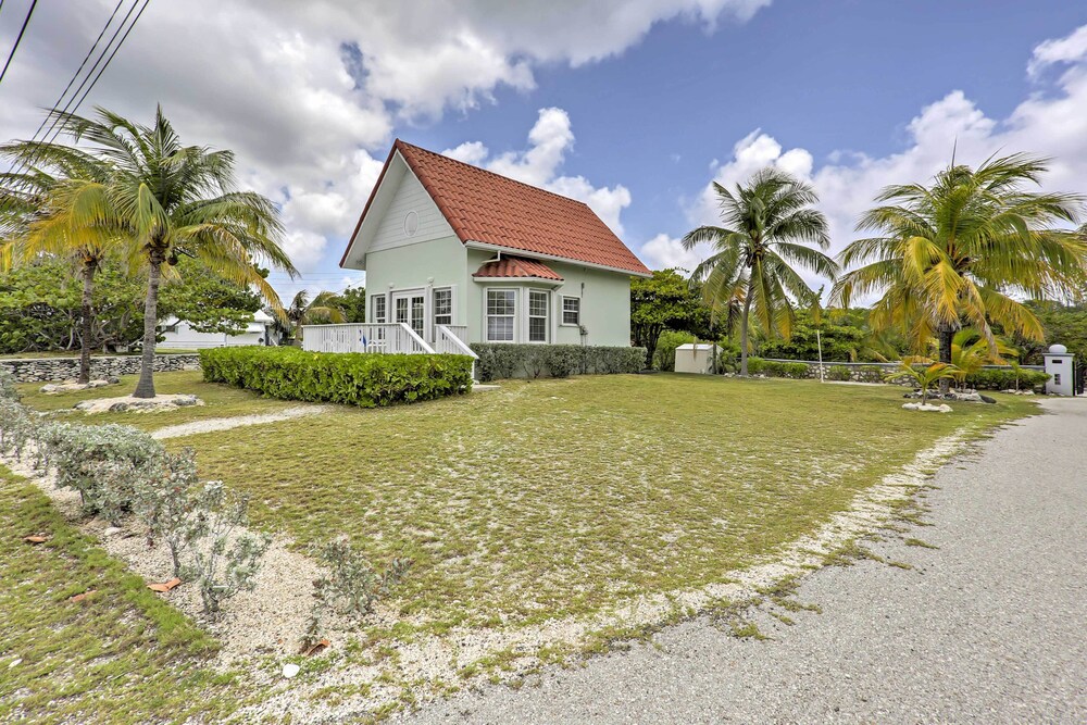 Lovely 'sea Dreams Villa' w/ Private Beach & Deck! - Photo 9