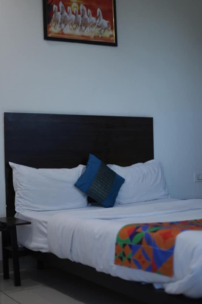 Kinsfolk Inn Hotel And Banquet