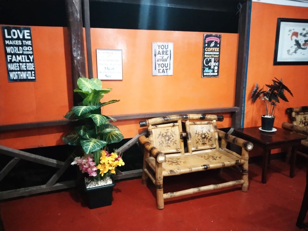 El Nido Corner Pension and Restaurant