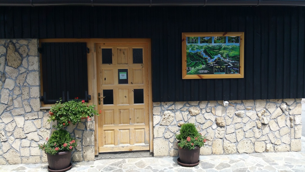 Rustic Inn River 2