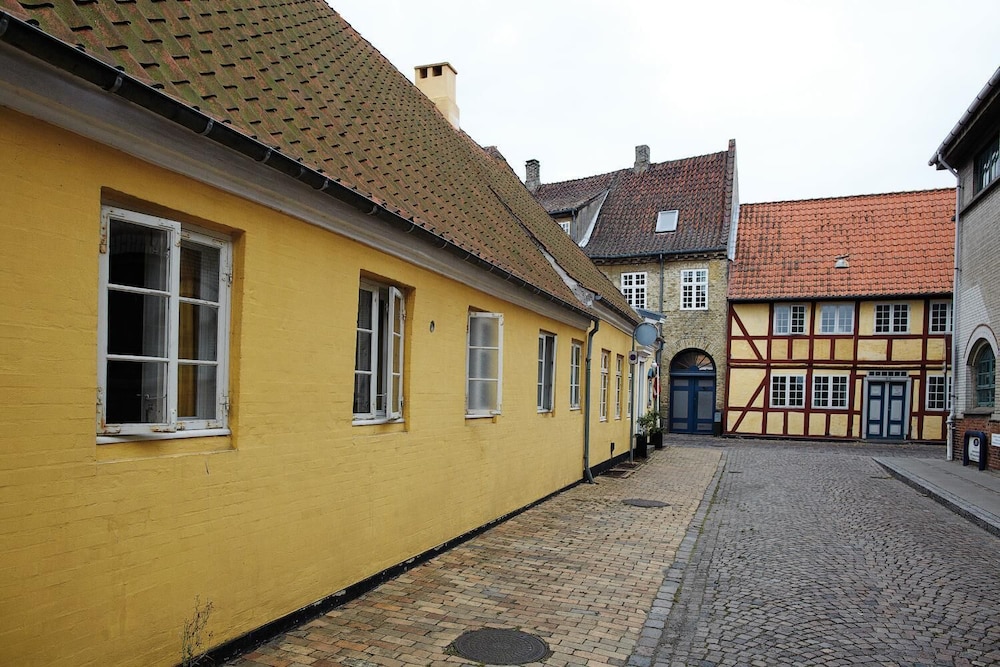 Photo 32