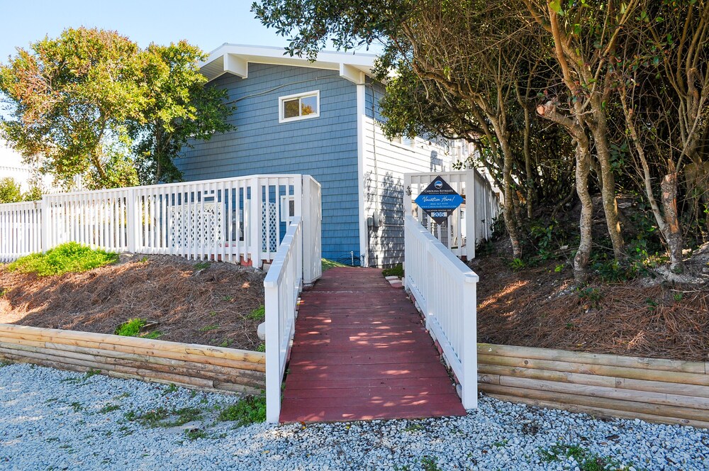 Sunray Cottage by Topsail Realty