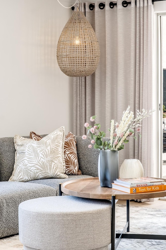 Green Point Modern 2bed Apartment Azura Atlantic