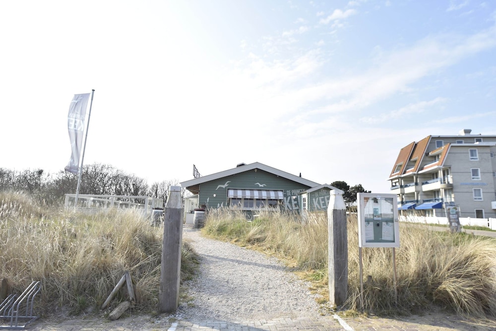 Apartment in North Holland Near Beach view 3