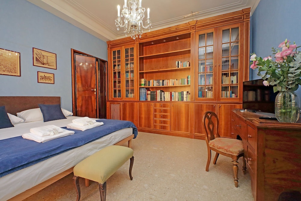 4bnb - Spacious Gracchi Apartment