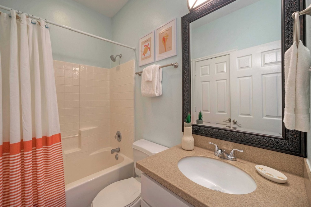 9 Costa Bahia Condos Sleeps 48 + Pool Minutes to the Beach