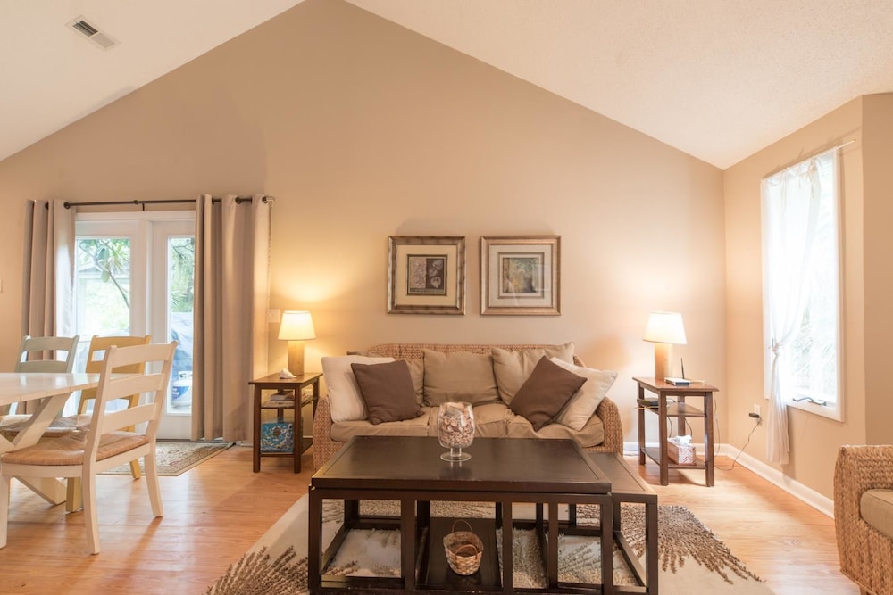 W Cooper 306 3 Bedroom Holiday Home By My Ocean Rentals