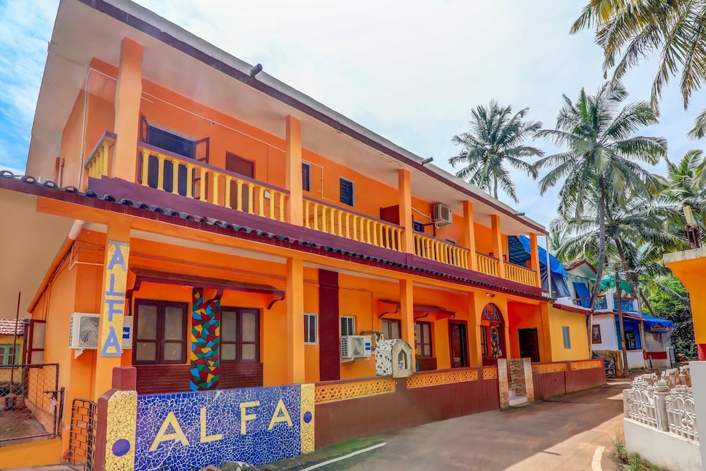 OYO 62737 Alfa Guest House view 3