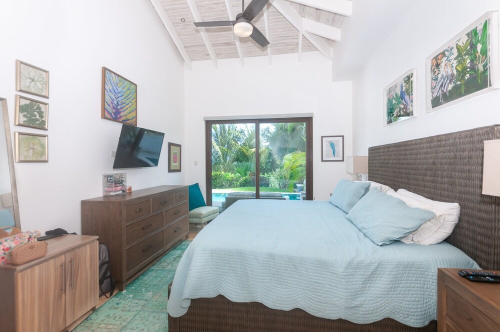 Pristine Bay 1316 2 Bedroom Home