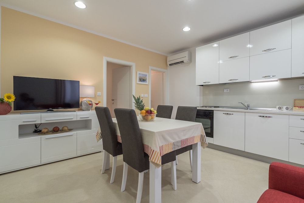 Drop In Split Suites photo 2