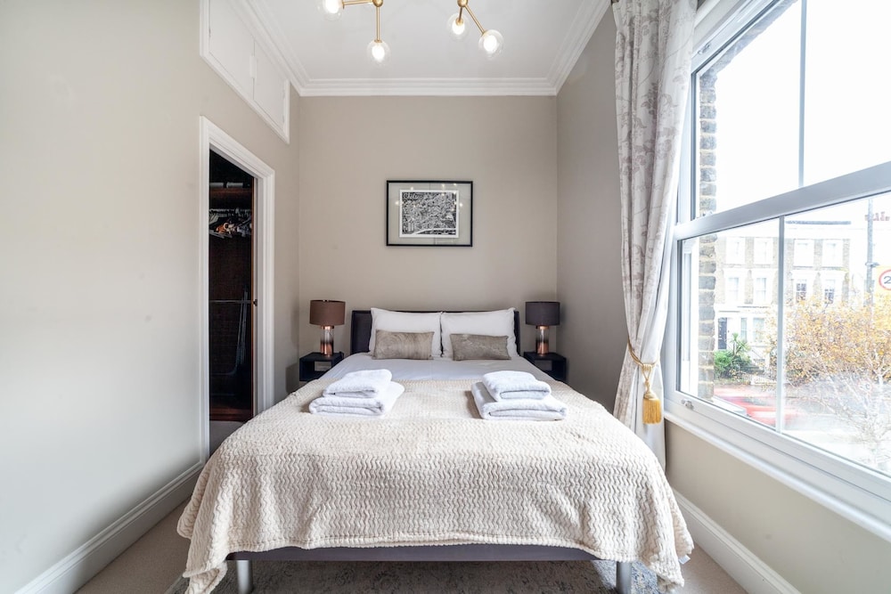 Elegant Chelsea Hideaway