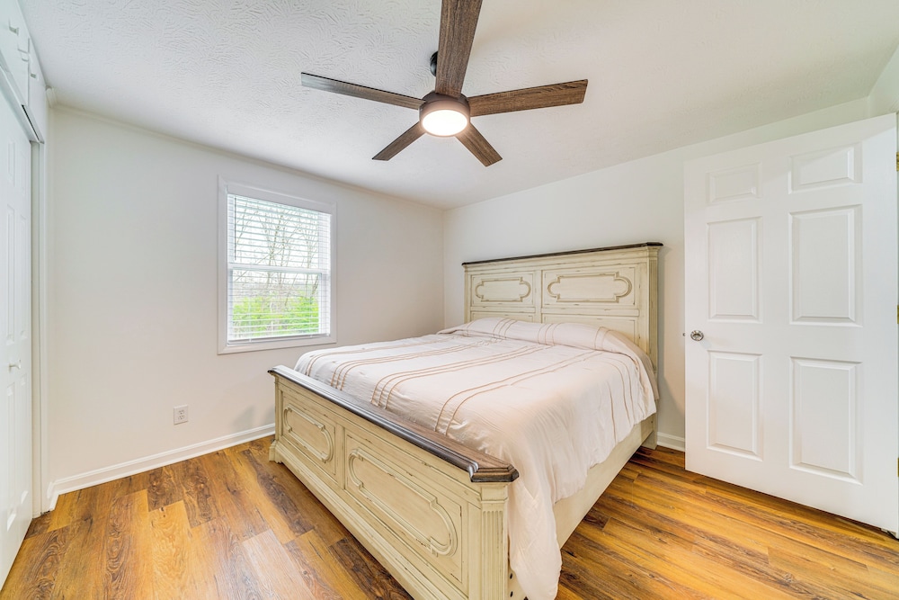 Peaceful Home w/ Patio on 30 Acres in Coxs Creek!