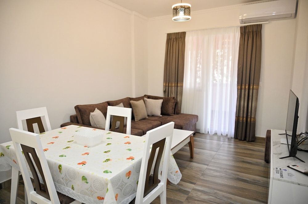 Elite Apartments