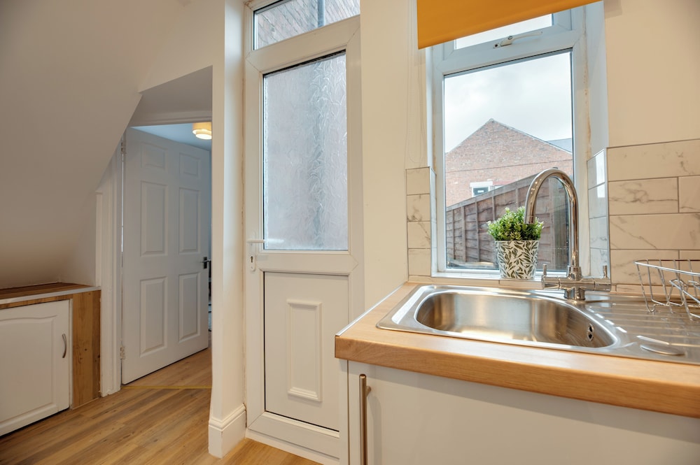 Mauve Modern 3-Bedroom Home in Newcastle