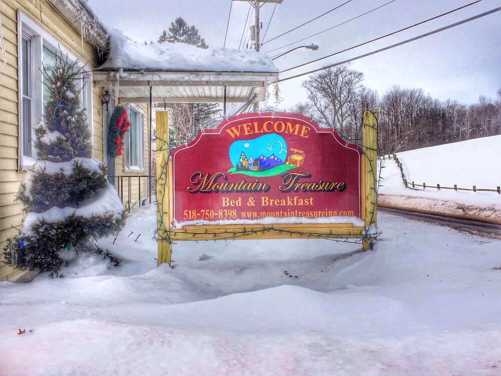 Mountain Treasure B&B