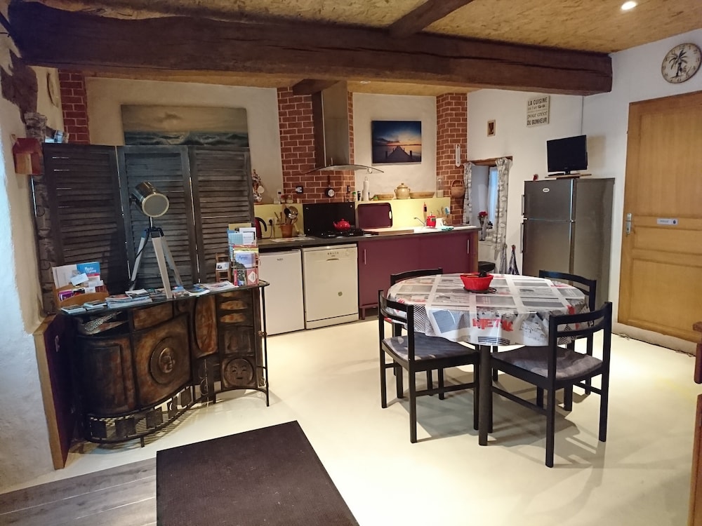 Chambres d'Hotes Tour de la Gabelle view 2