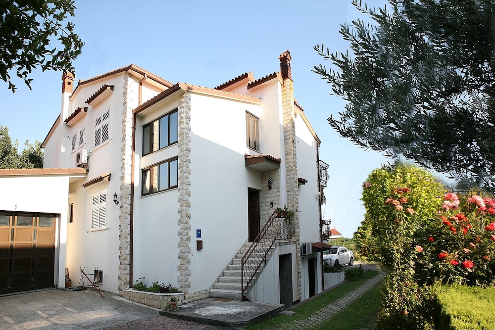 Božana - With Parking - A2 view 2
