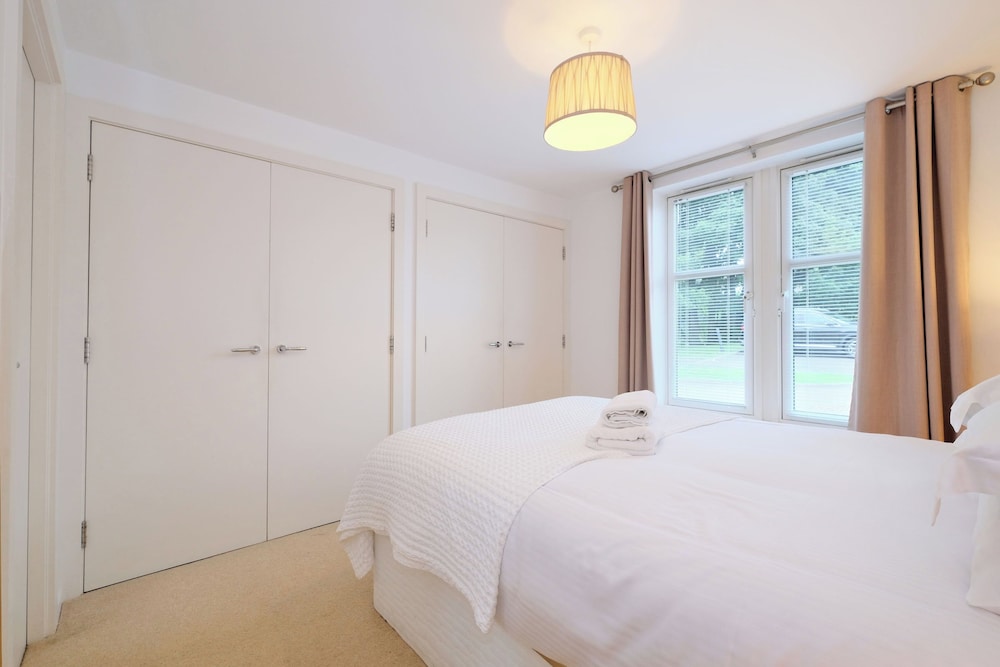 A Contemporary Apartment With Transport Links to Aberdeen City view 5