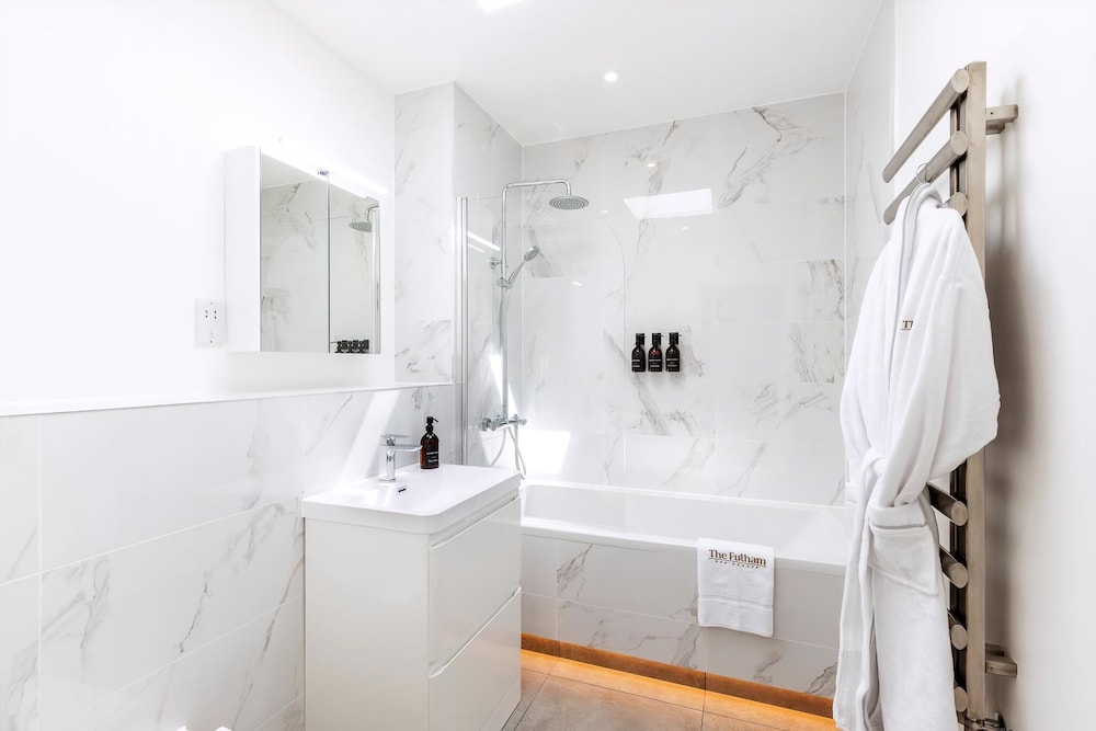 Upscale & Serene Getaway - Prime Chelsea Location!