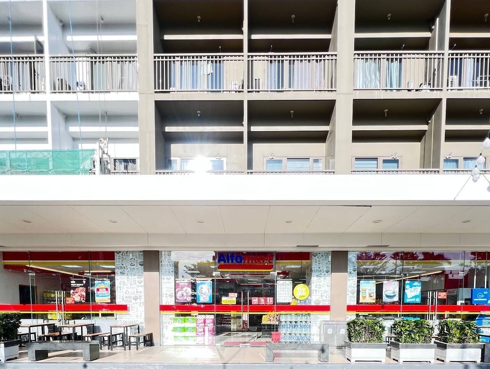 SHORE 1 RESIDENCES