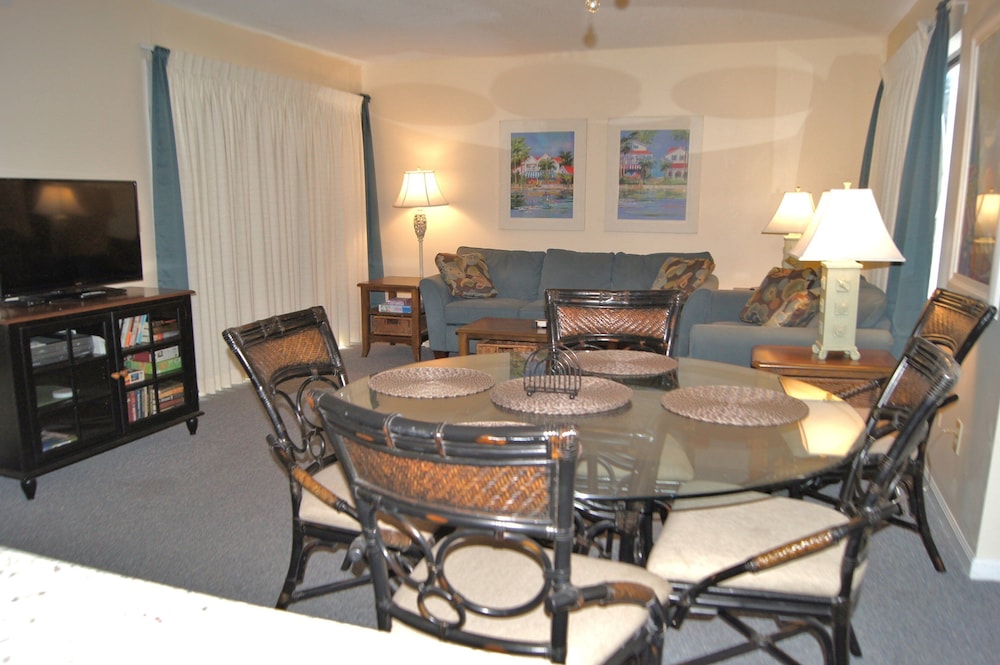 Sea Cloisters 201D by RedAwning view 4