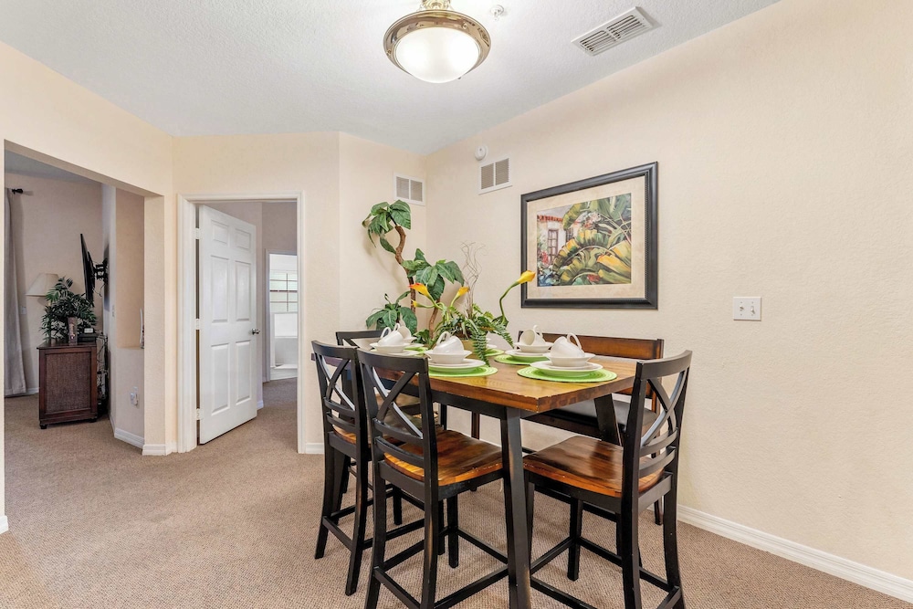 Caribe Cove Breeze Sleeps 6