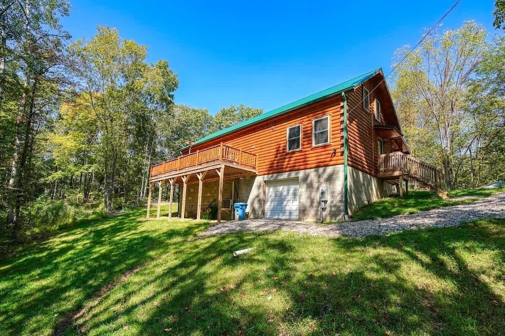 Seven Pines Cabin - Secluded in Hocking Hills