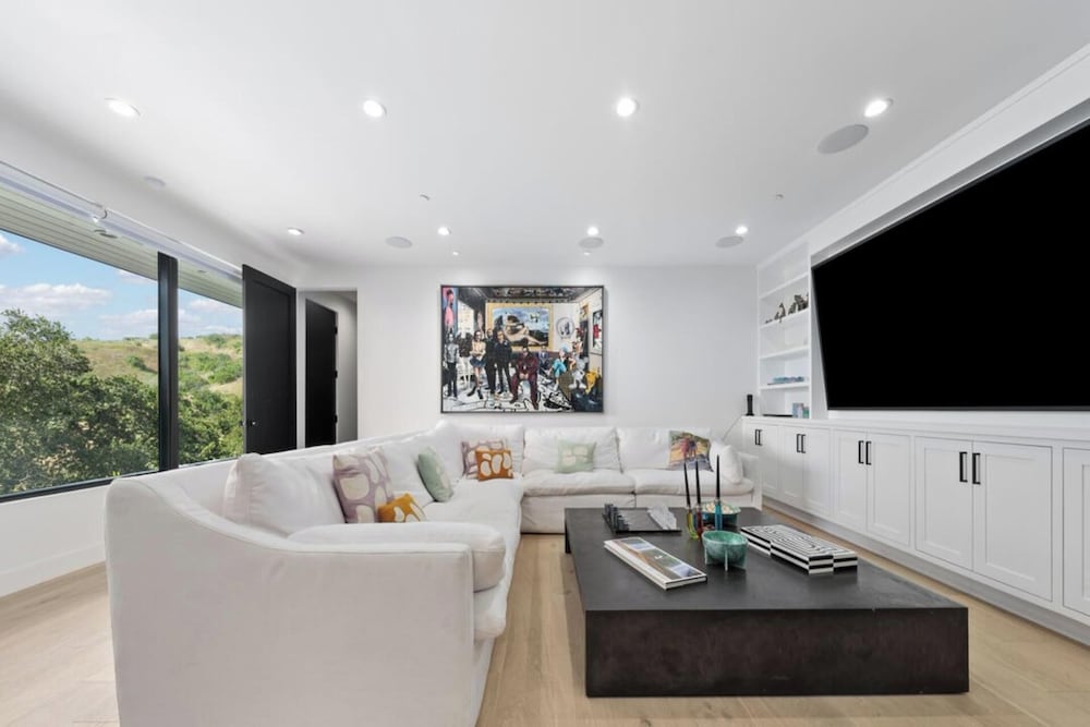 Oak Haven Sanctuary - Grand Estate With Pool, Guest House & Scenic Views