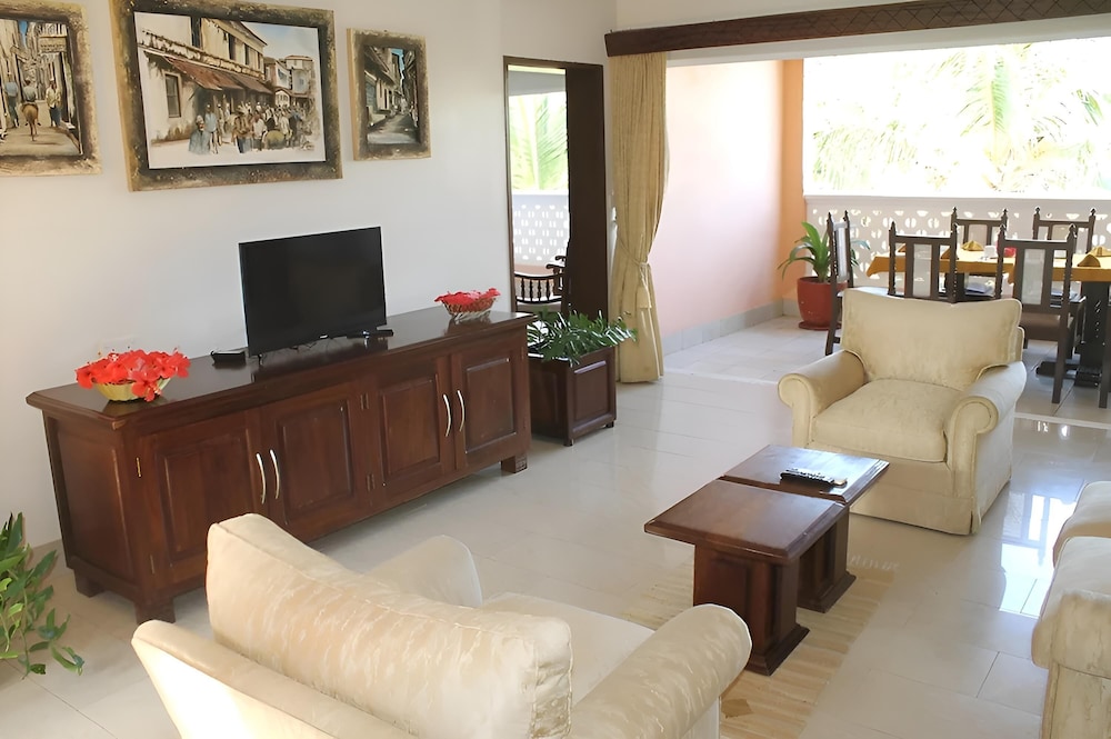 Sun N Sand Beach Resort
