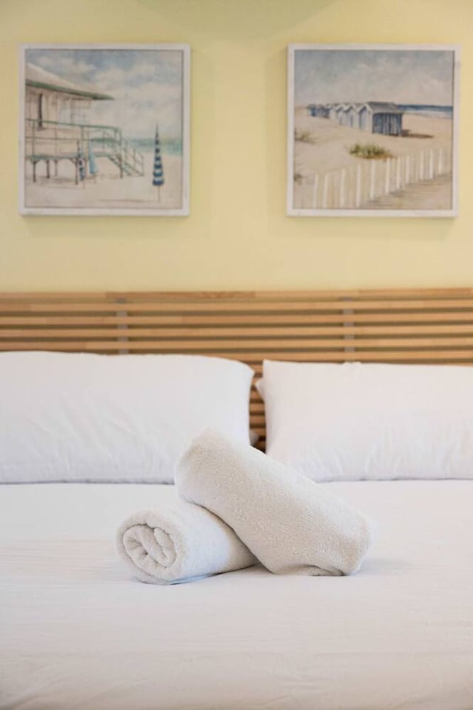 Casa Del Mar Beach Apartment Suite 1
