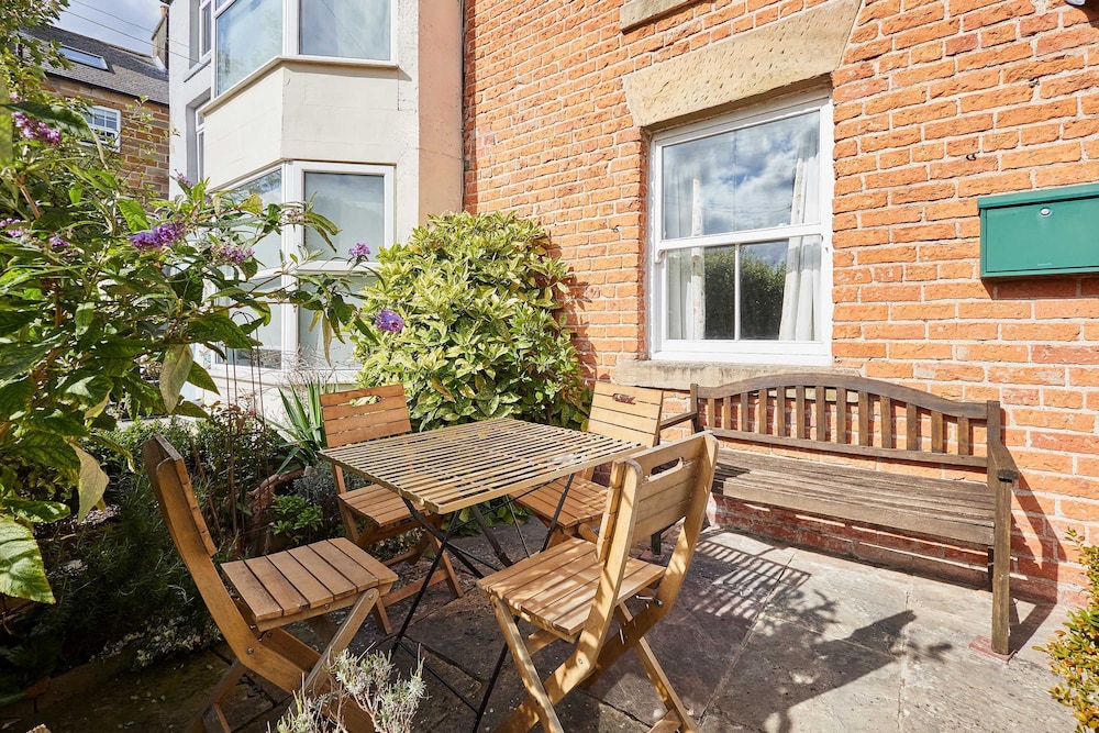 Host Stay Sunbeam Cottage