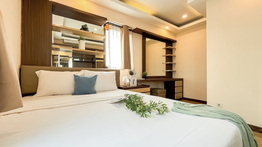 Good Deal 2Br Apartment At The Wave Kuningan