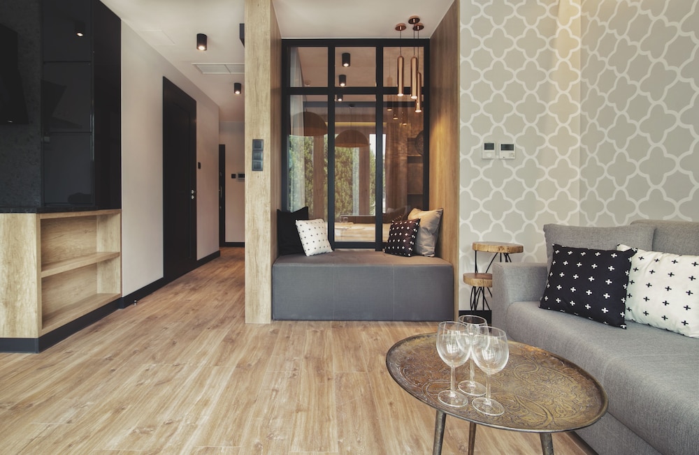 Grand Apartments
